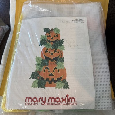 NOS Mary Maxim Halloween PUMPKIN TOWER Needlepoint Plastic Canvas Kit 2441