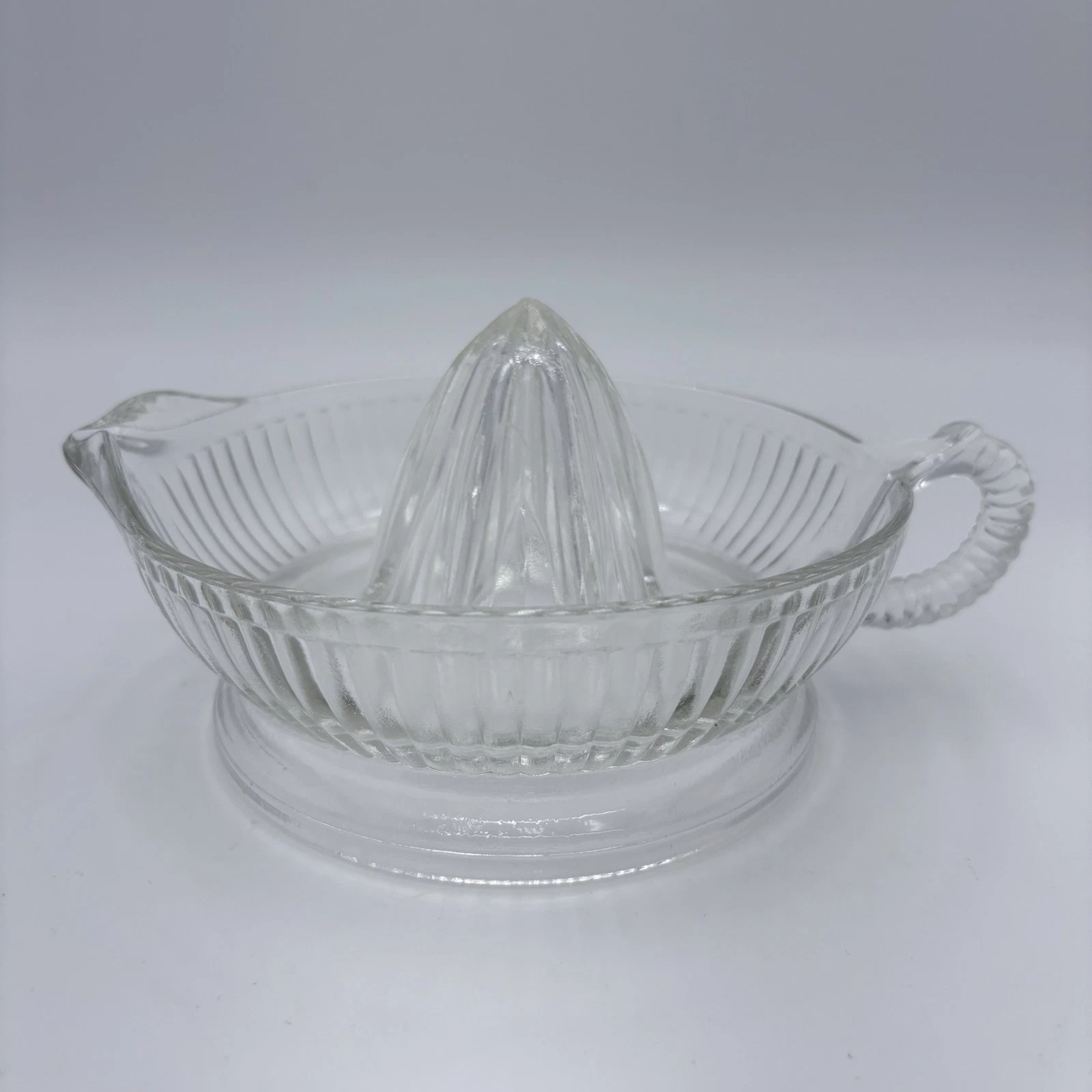 Vintage Classic Glass Lemon Citrus Orange Squeezer Juicer With Finger Handle