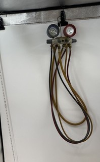 Yellow Jacket Brute II 4 Valve Test And Charging Manifold Gauge & Hose Set