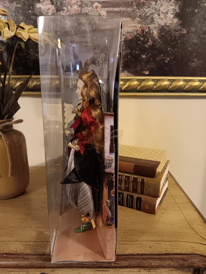 Disney Store Alice Through The Looking Glass Doll Film Collection.NRFB. - Image 4 of 4
