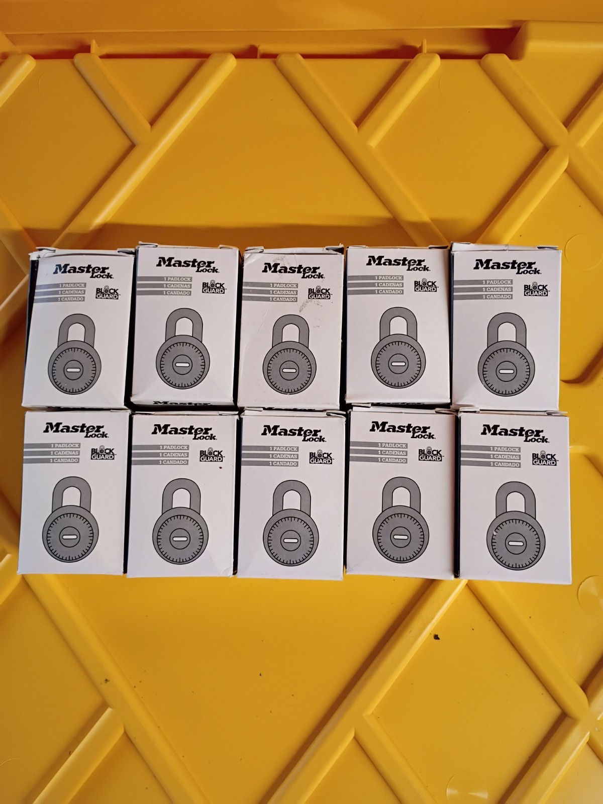 Lot Of (10) Master Lock 1525 V61 Block Guard Combination Lock, With Key Option.