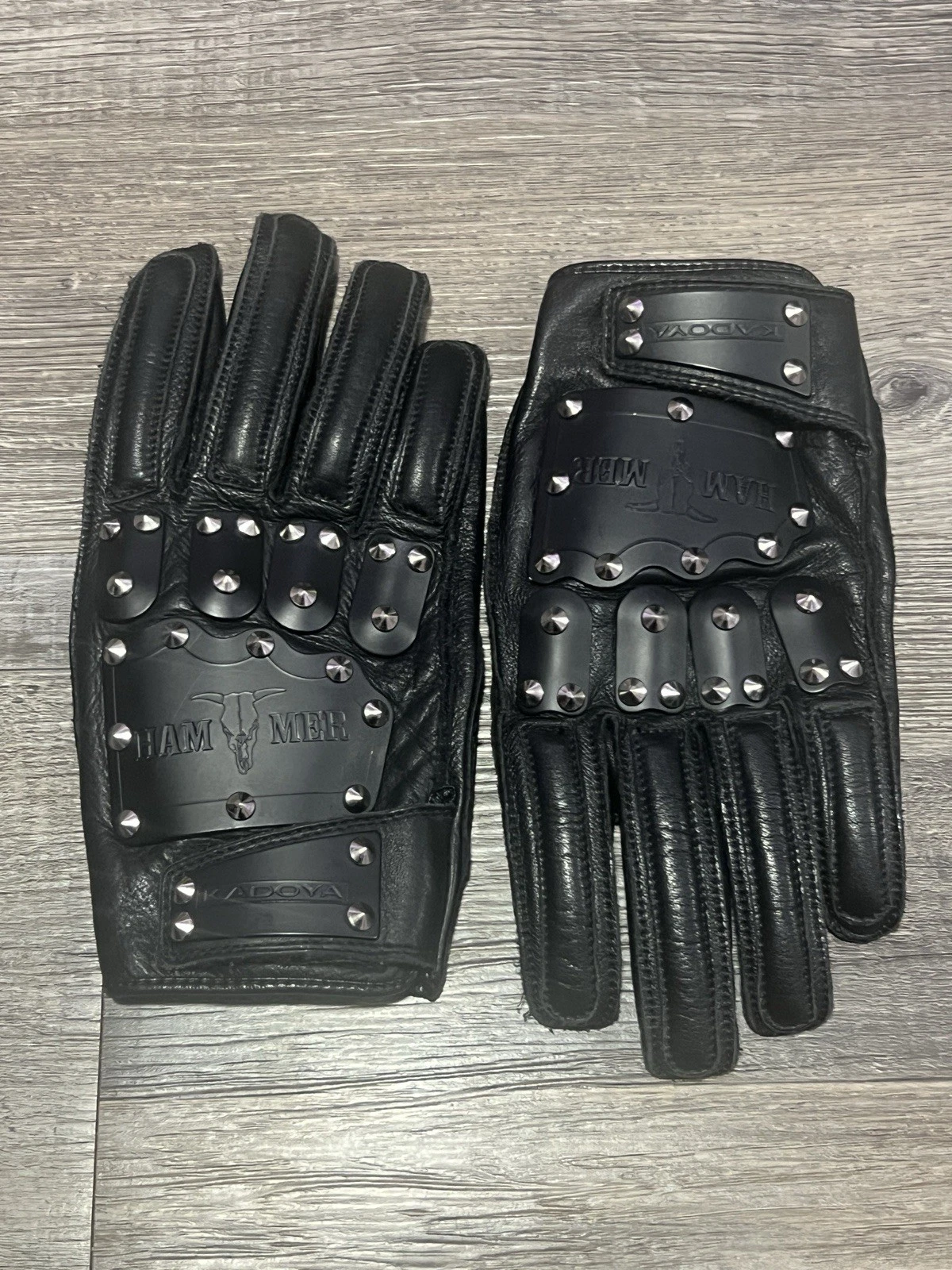 Kadoya Hammer Leather Motorcycle Studded Armoured Gloves Japanese - Size L
Opens in a new window or