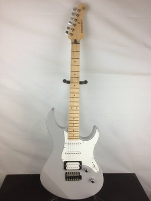 Excellent Yamaha PAC112VM Pacifica Electric Guitar, Maple Fingerboard, Gray
