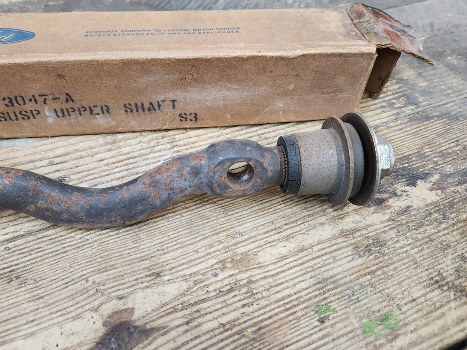 Eje de brazo de control superior Lincoln Continental 1970-1972, bujes C5AZ3047A nuevo de lote Foto 3 de 4