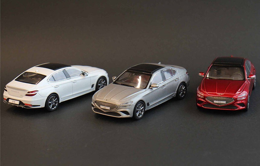 Hyundai Motors Genesis G70 1/43 Scale Diecast Mini Replica