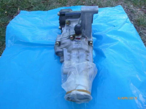 GENUINE MITSUBISHI DODGE TRANSFER SUB ASSY NOS MD758203 - Picture 4 of 6