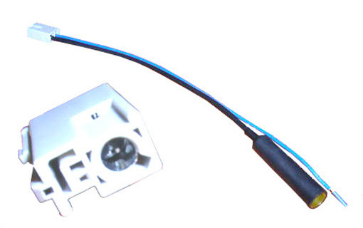 AAMP BAA17 - Ford 1995-2005 Antenna Adapter