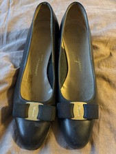 Women s Salvatore Ferragamo Pumps 2 Heel Navy Leather Black 9 AA
