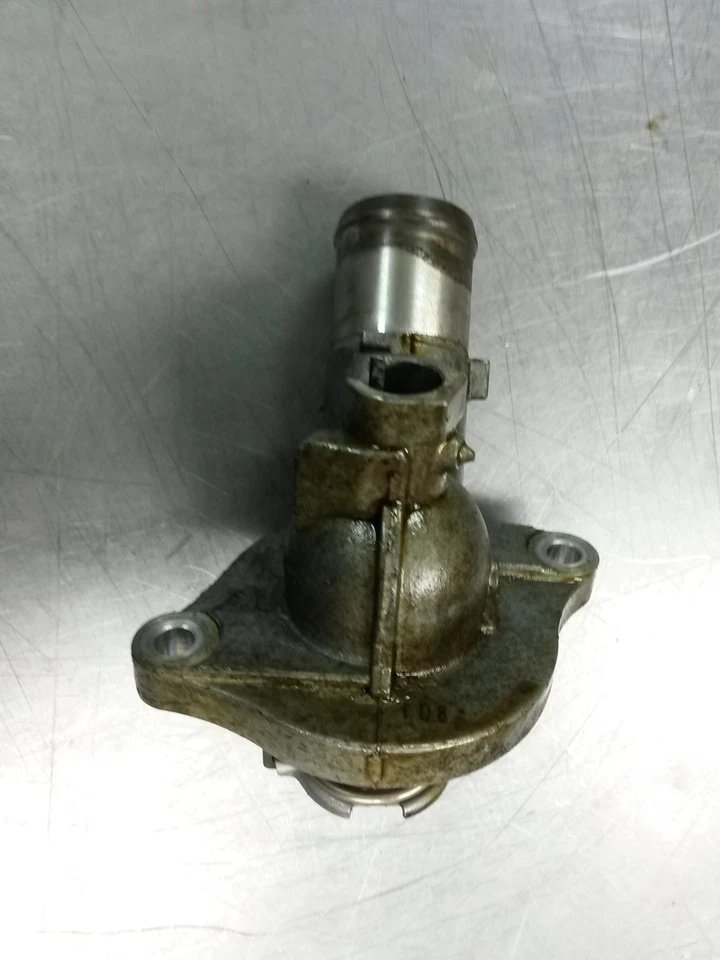 恒温器外壳 2016 年雪佛兰迈锐宝限量版 2.5 — 第 4/4 张图片