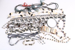 Mixed Pieces MOP Abalone Cultured Faux Pearls Grey Tone Statement x 12 630 g