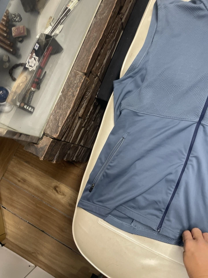 Chaleco de Radiación KJUS Para Hombre Ligero Cremallera Completa Golf Rendimiento Chaleco Talla 52/L Foto 2 de 4