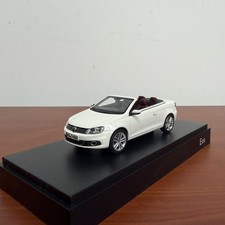 KYOSHO 1:43 Volkswagen ESO Cabrio 2011 White Car Model
