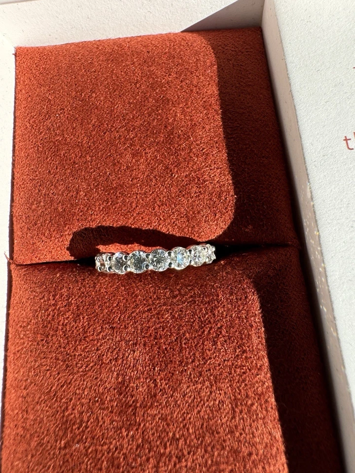 Grown Brilliance Lab Grown Diamond Eternity Band 14K 白金 5.5 码 — 第 3/4 张图片