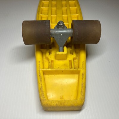 Vintage 1970's Yellow California Free Former Skateboard original