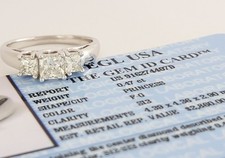 Three-Stone Princess Cut Diamond Engagement Ring 0.87 ct 14k Gold Rtl 2,860