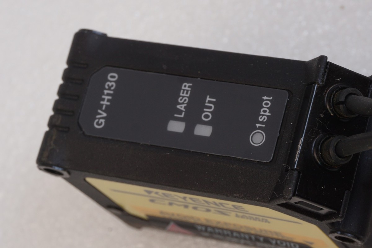 KEYENCE CMOS LASER SENSOR GV-H130 & GV-21 TESTED WORKING FREE SHIP