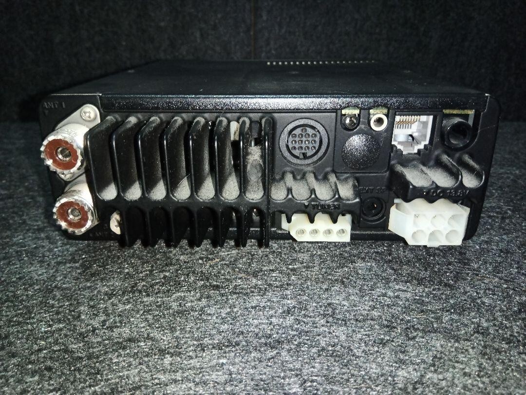 ICOM IC-706 HF/VHF ALL MODE TRANSCEIVER Amateur Ham Radio