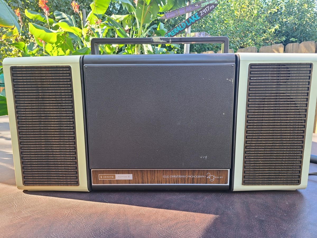 Vintage ZENITH Nomad III 3 Portable Turntable Record Player w