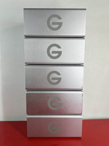 G-Technology G-DOCK EV Thunderbolt Enclosure (0G02719) Only. No Hard Drives - Picture 4 of 8