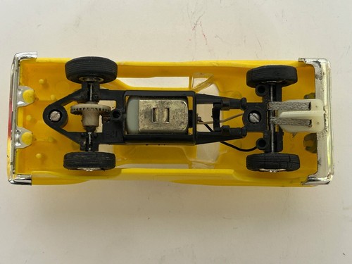 Eldon Plymouth (Yellow) 1/32 scale slot car - Picture 7 of 7