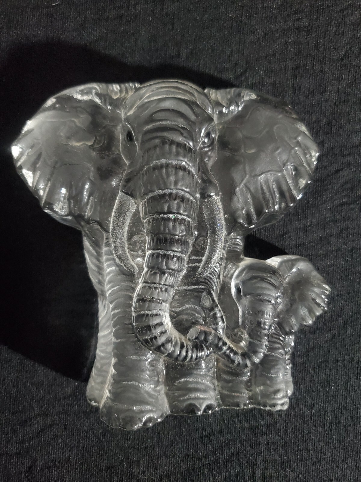 Full Lead Crystal Elephant With Baby Etched Art Glass Display