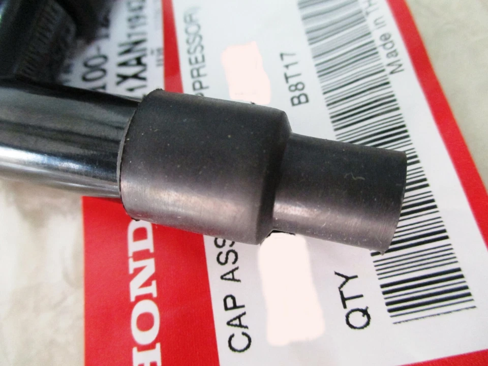 Fit Honda CD125 CL175 CB125 CB160 CB250  Head Spark plug Resistor cover OEM [mi] Foto 4 de 4