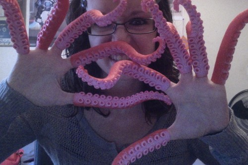 5 Finger Tentacles - Soft and Rubbery - Novelty Fun Gag Gift - Picture 4 of 4