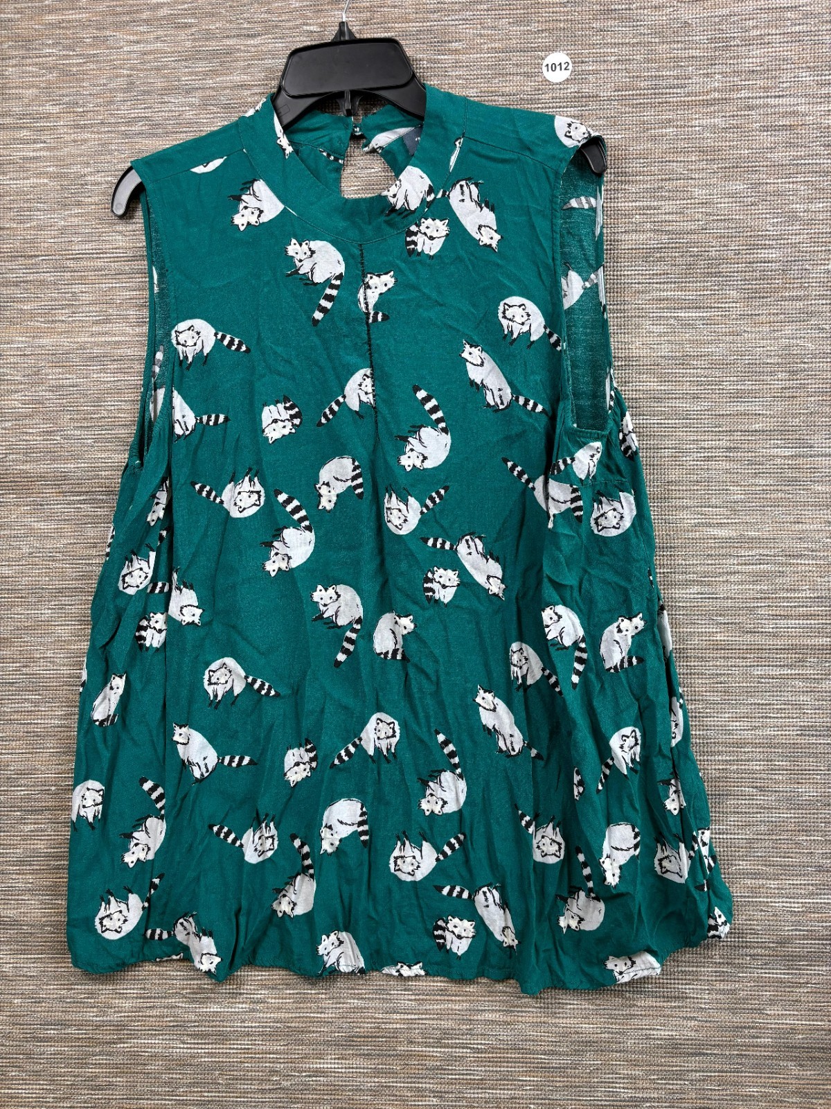 MODCLOTH Top Raccoon Print Womens Size 2X Green Sleeveless