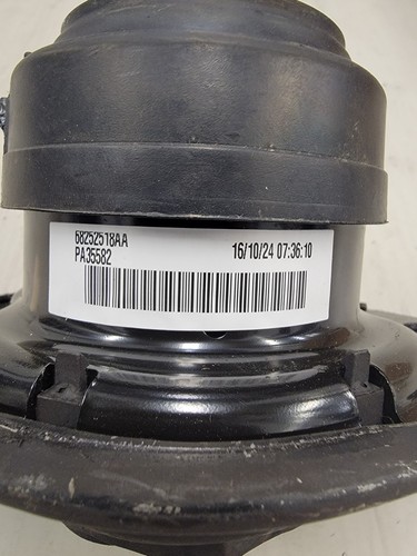 Genuine OEM Mopar Left or Right Engine Mount Isolator for Jeep Dodge 68252518AA - Picture 2 of 5