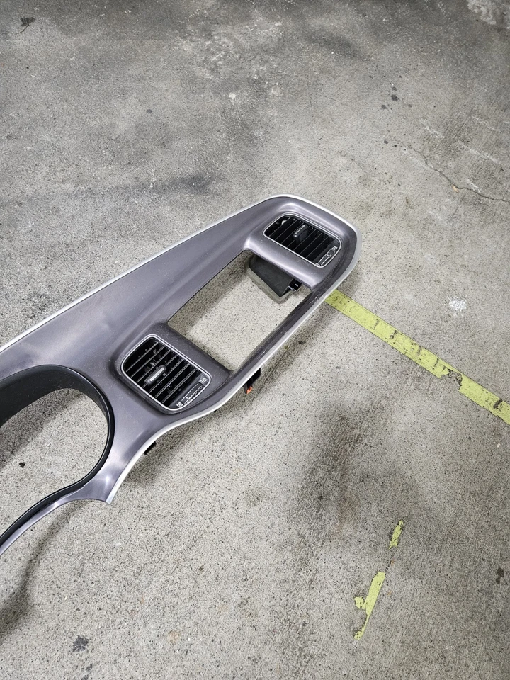 15‐25 Dodge Charger 8.4" Radio tablero bisel envolvente moldura paquete Scat SRT Foto 3 de 4