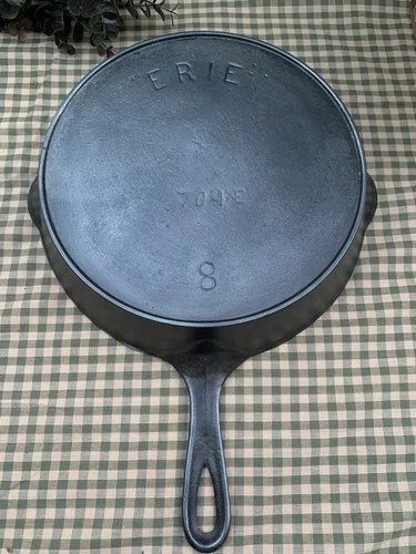 Antique Cast Iron Skillet Erie Number 8 Sits Flat Pre-Griswold