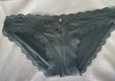 VICTORIA'S SECRET S DEEP GREEN DREAM ANGELS SILKY LACE BIKINI PANTIES SUMMER NWT