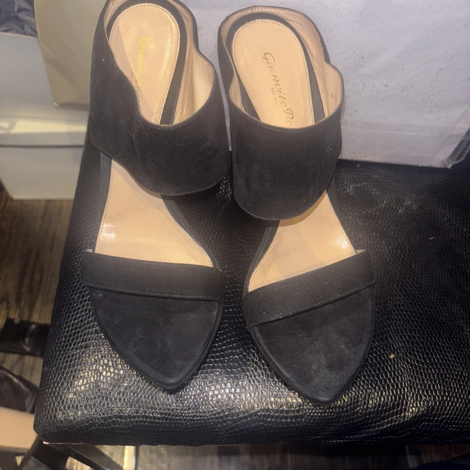 Mula de gamuza con cuña Gianvitto Rossi Foto 2 de 4