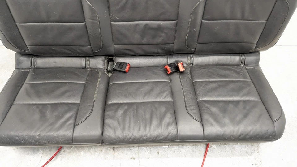 VOLKSWAGEN AMAROK 2H MK1 SEAT FULL LEATHER REAR ROW BENCH & BACKREST 2011 - Image 3 of 4