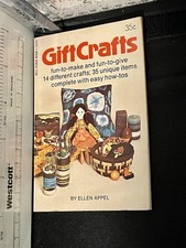 Vintage Giftcrafts Mini Fun Crafts Book