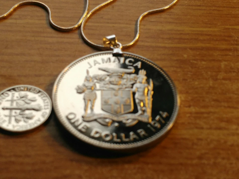 Colgante de 37 mm de dólar de la isla de Jamaica 1974 en una cadena de serpiente de plata redonda de 28" .925 Foto 3 de 4