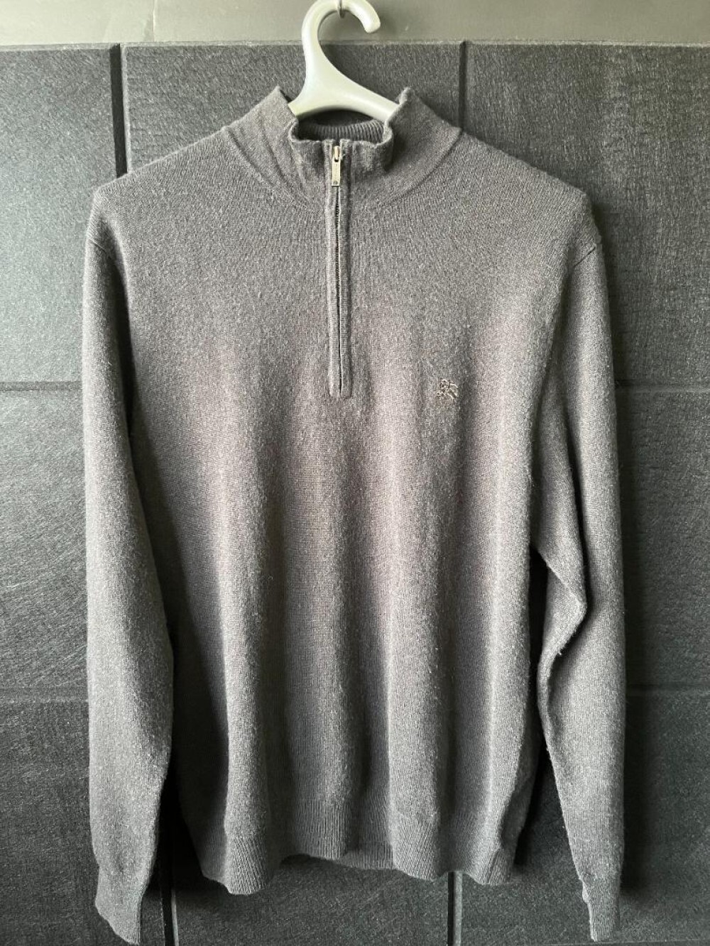 Burberry knit sweater Men's Fashion from Japan