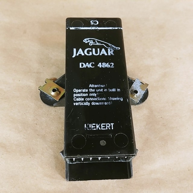 Jaguar XJS 1989 to 1996 Door Lock Control Module DAC4862 for sale