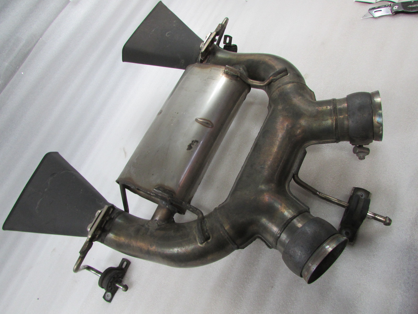 McLaren MP4-12C, Muffler, Used