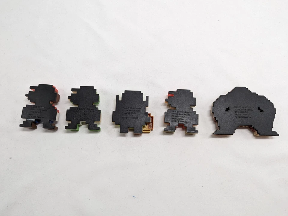 World of Nintendo 8-Bit 5 Pack - Jakks Pacific - Mario, Link, Luigi, Donkey Kong - Image 2 of 2