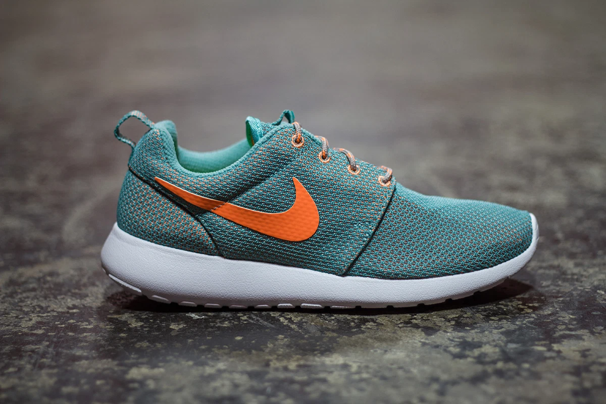 Analítico En la actualidad Tropical nike roshe run women running crossing shoes green/orange 100% AUTHENTIC |  eBay