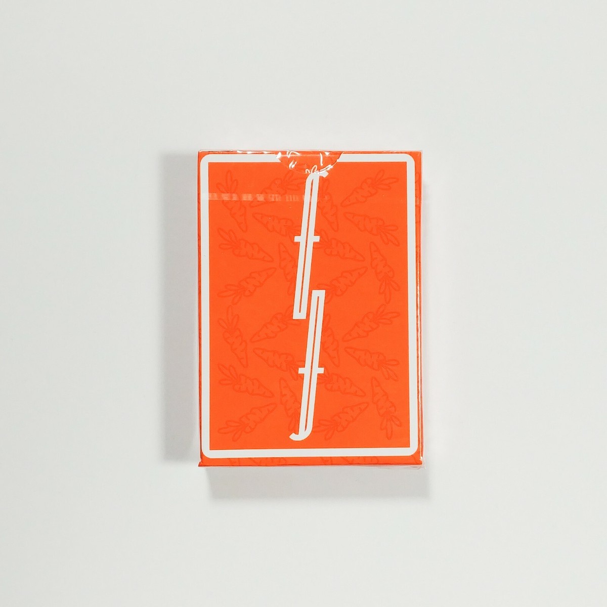 トランプ FONTAINE PLAYING CARDS

CARROTS Fontaine Blue Playing Cards, first edition, 1 of 5000, RARE