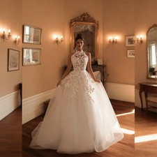 Halter Neckline Appliques Sleeveless Tulle A-Line Wedding Dress Zipper Back