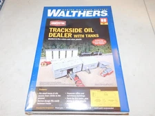 Walthers Cornerstone HO Trackside Oil Dealer w/ Tanks Building Kit #933-4059 NIP