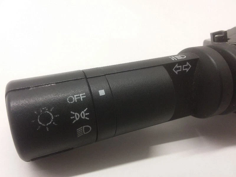 2005 2006 Nissan Altima Turn Signal And Headlamp Switch - Image 2 of 4