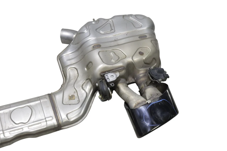 Unidad de montaje de silenciador de escape trasero Audi A6 2,0 L 2019-2025 OEM Foto 2 de 4