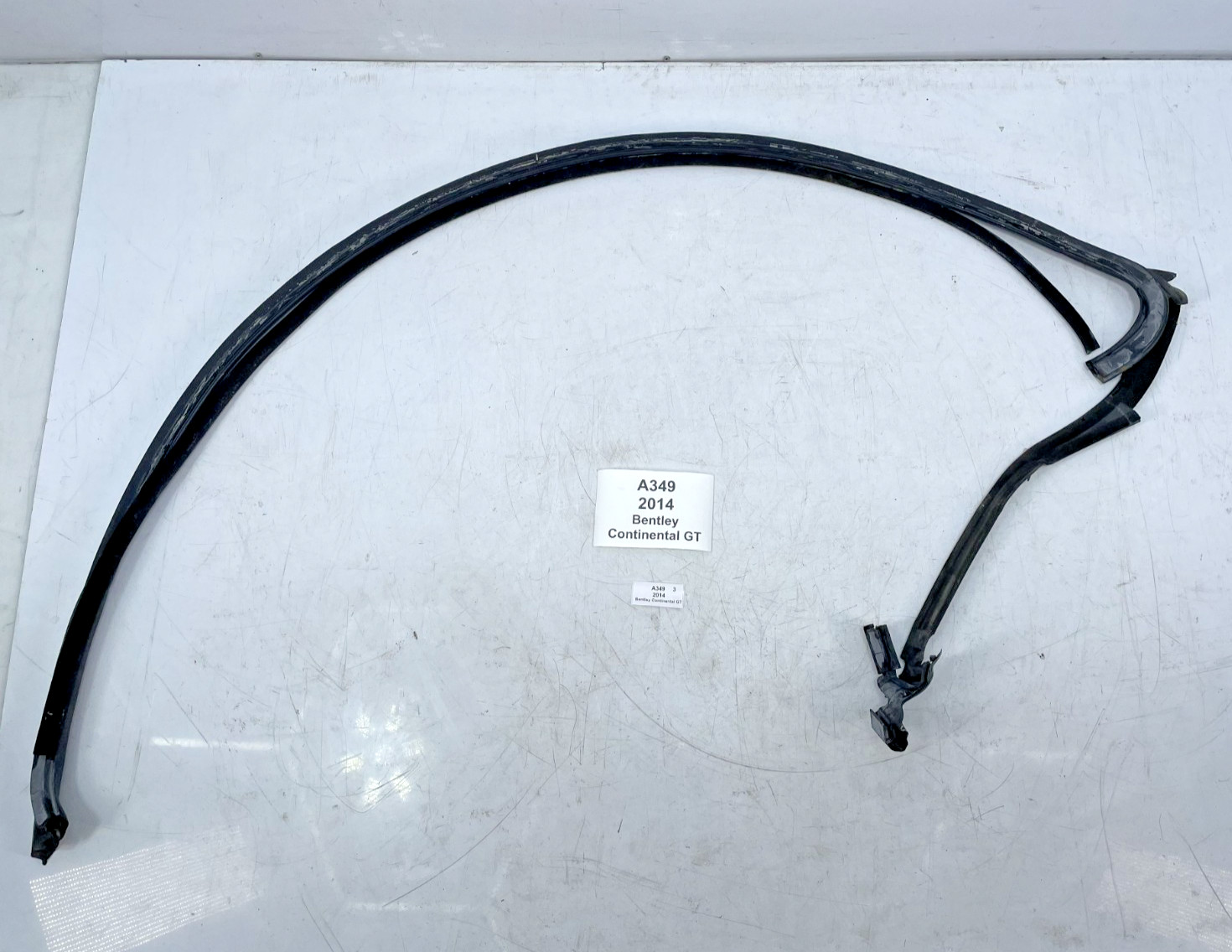 ✅ 12-17 OEM Bentley Continental GT Front Right Passenger Top Weatherstrip Seal