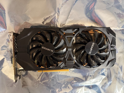 Gigabyte AMD Radeon R9 390 WindForce 8GB GDDR5 Video Graphics Card GV-R939G1