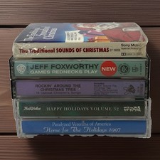 Christmas cassette tapes Lot Of 5, Traditional Christmas, Happy Holidays