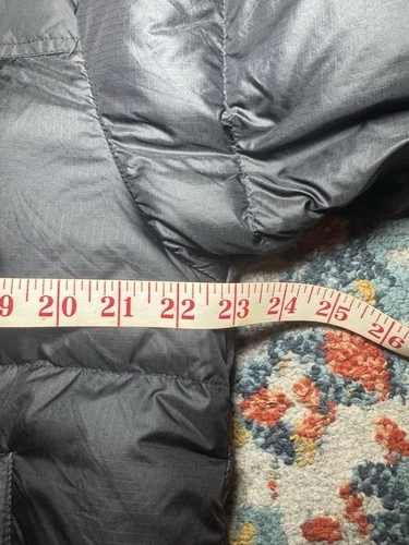 North Face 700 Puffer Jacket Size Medium Mens, Black, Highly Sought After image 6